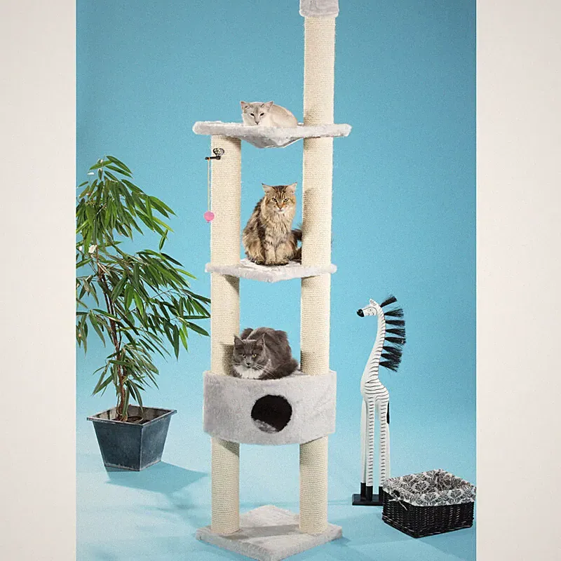 deckenhoher Kratzbaum Modell Nina von Clevercat in vielen Farben lieferbar
