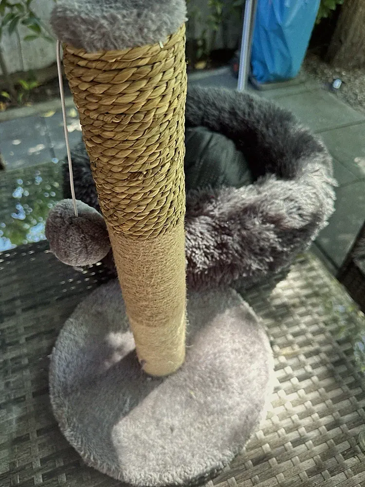 Katzen Kratzbaum mit Kuschelbett Spielball Sisal Grau 40 cm Neu