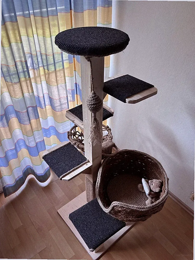 ⁠Kratzbaum aus Naturholz, Handarbeit, neu & stabil für Ihre Katze⁠