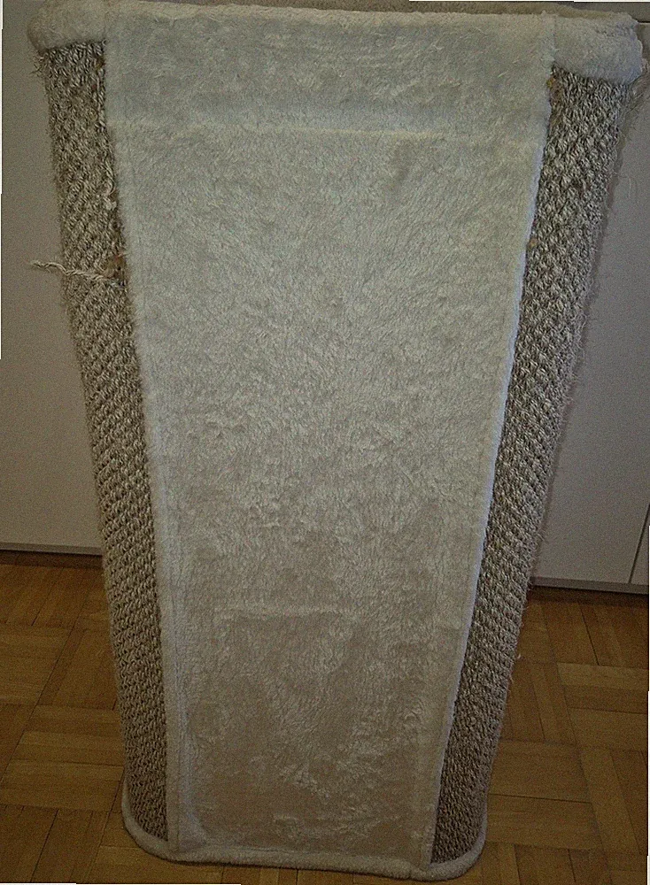 Kratztonne eckig Trixie Cat Tower Corrado 100x48 x48 beige 3 Ebenen Kratzbaum