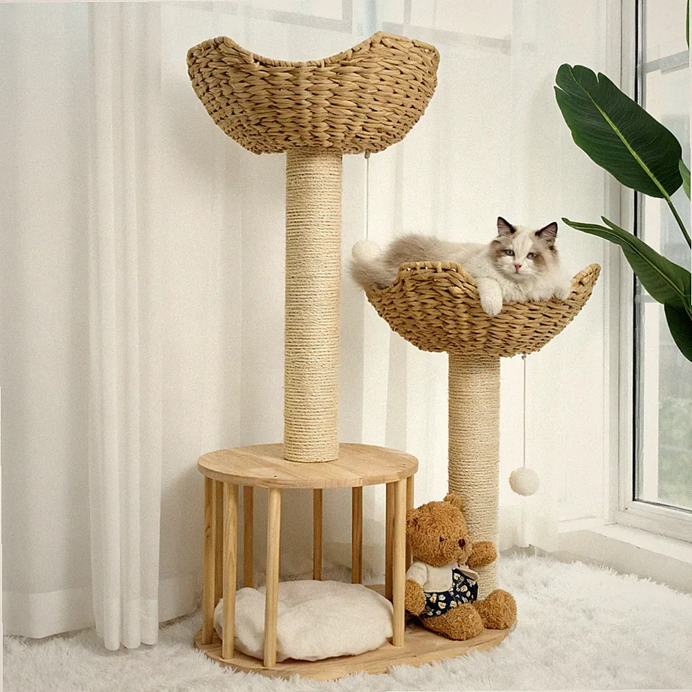 Moderner Kratzbaum Holz Katzenhaus mit großem Weidenkorb & Plüschflächen Beige